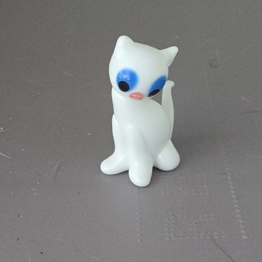 Glass White Cat Figurine - Handmade Hand Blown Art  Glass Pet Animal